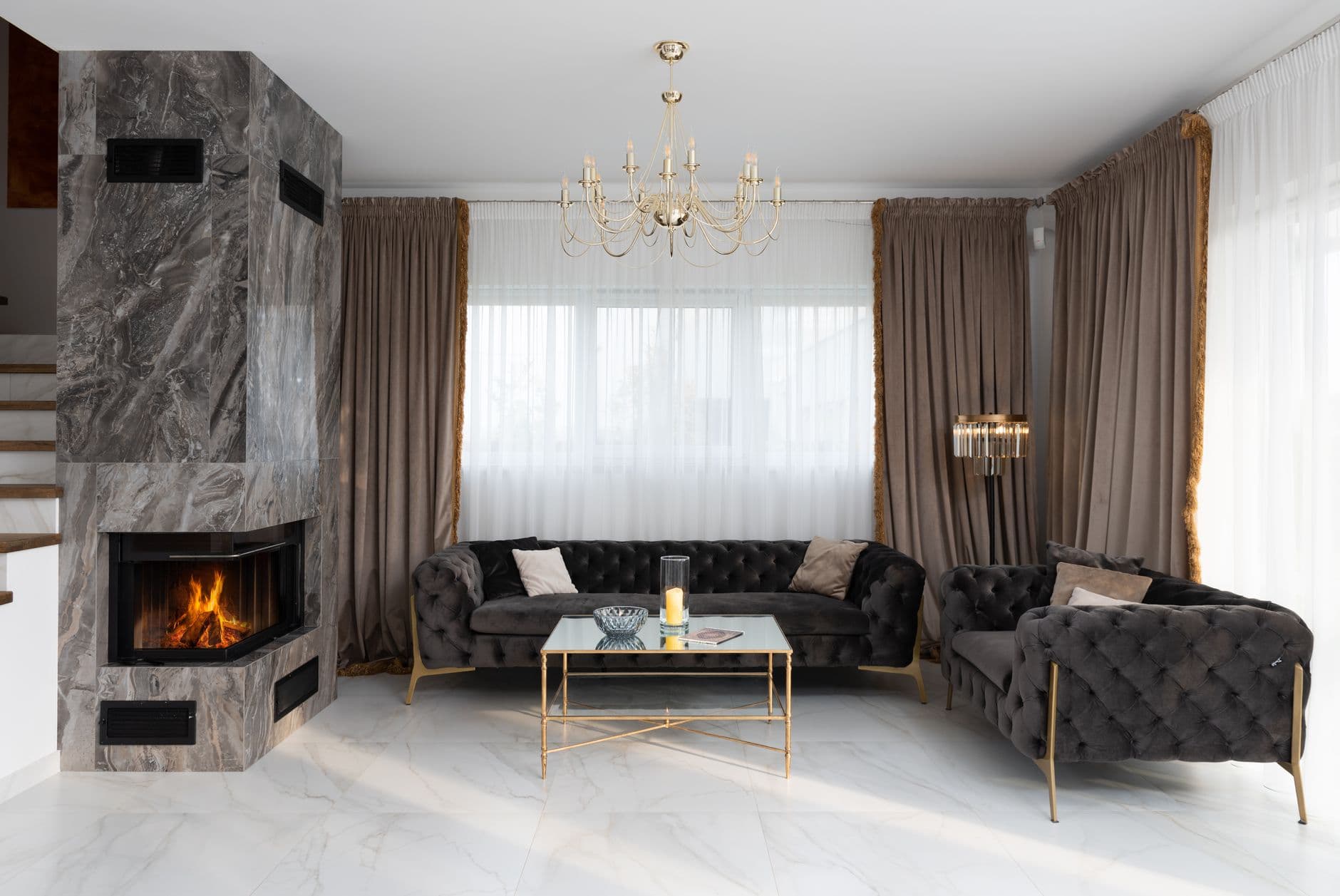 Gas vs. Wood Fireplace: A Complete Comparison Guide for Pasadena Homeowners